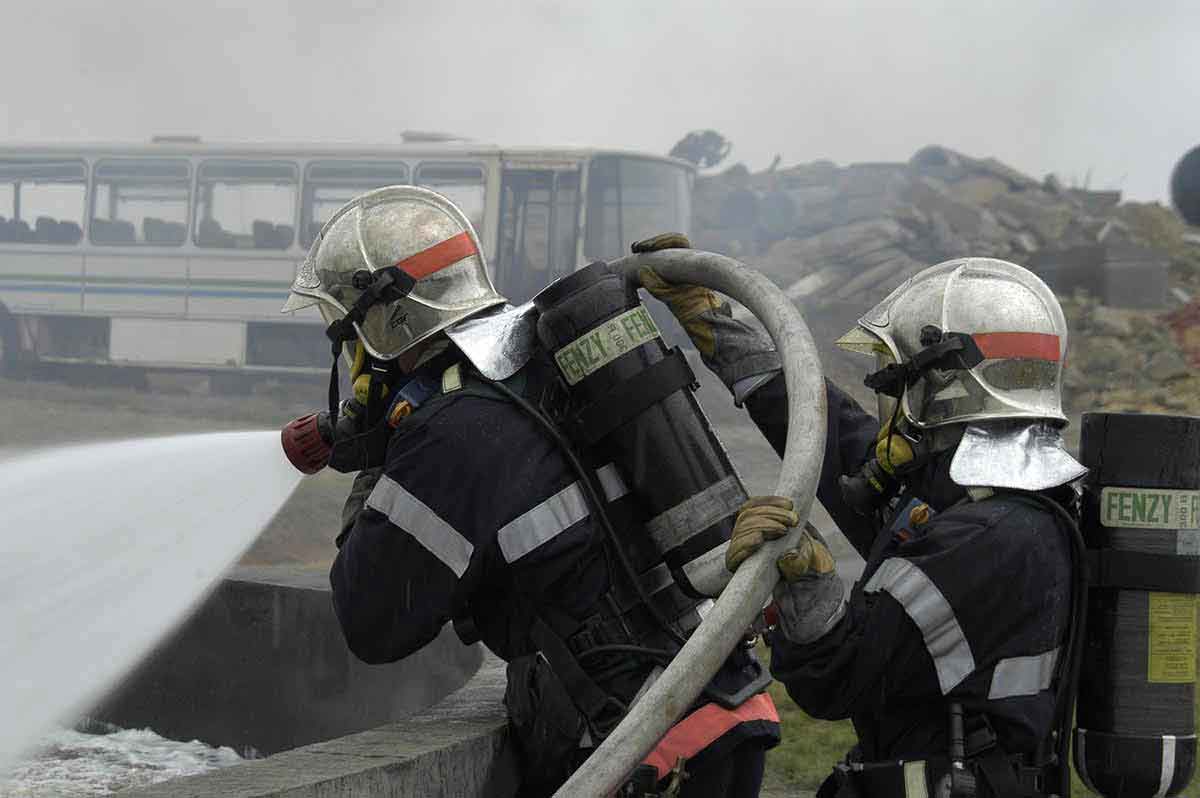 Sapeur-pompier : métier, études, diplômes, salaire, formation