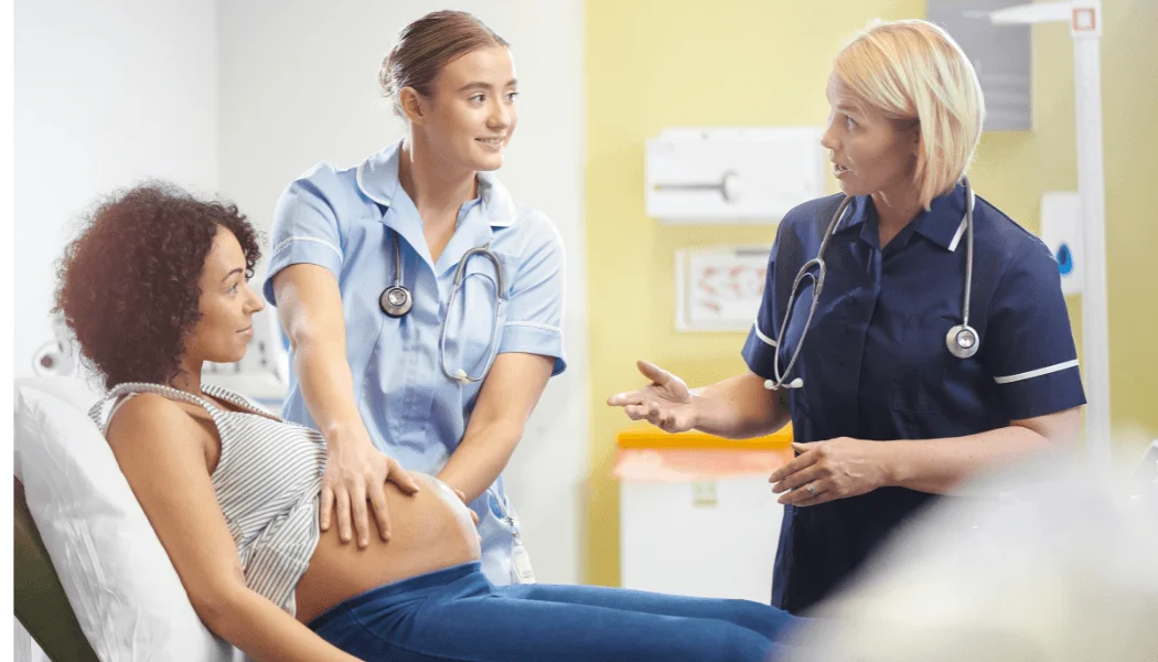Sage-femme : stress, précarité et maltraitance en stage