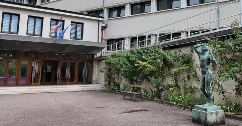 Téléphone portable au lycée : l'exemple d'un lycée pionnier