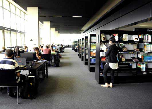 A l'université Lyon I, la bibliothèque de La Doua reste ouverte le dimanche. 