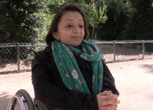 Elisa Rojas est avocate au barreau de Paris et militante pour les droits des personnes handicapées