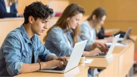 Master de psychologie : pourquoi la sélection est si forte après la licence ?
