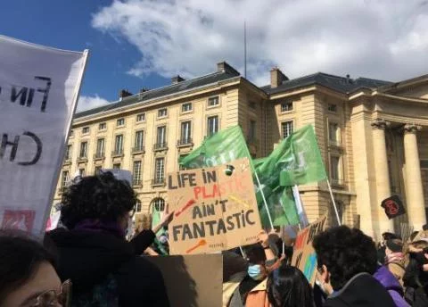 Marche-climat-jeunes.jpg
