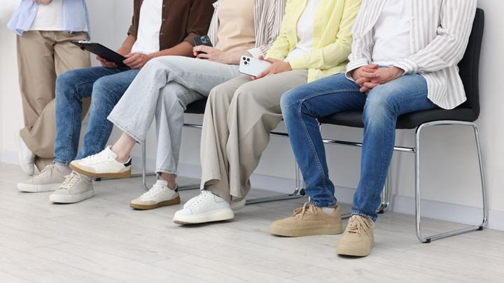 Interview de la sociologue Florence Ihaddadene, autrice de Promesse d’embauche. Comment l’État met l’espoir des jeunes au travail.