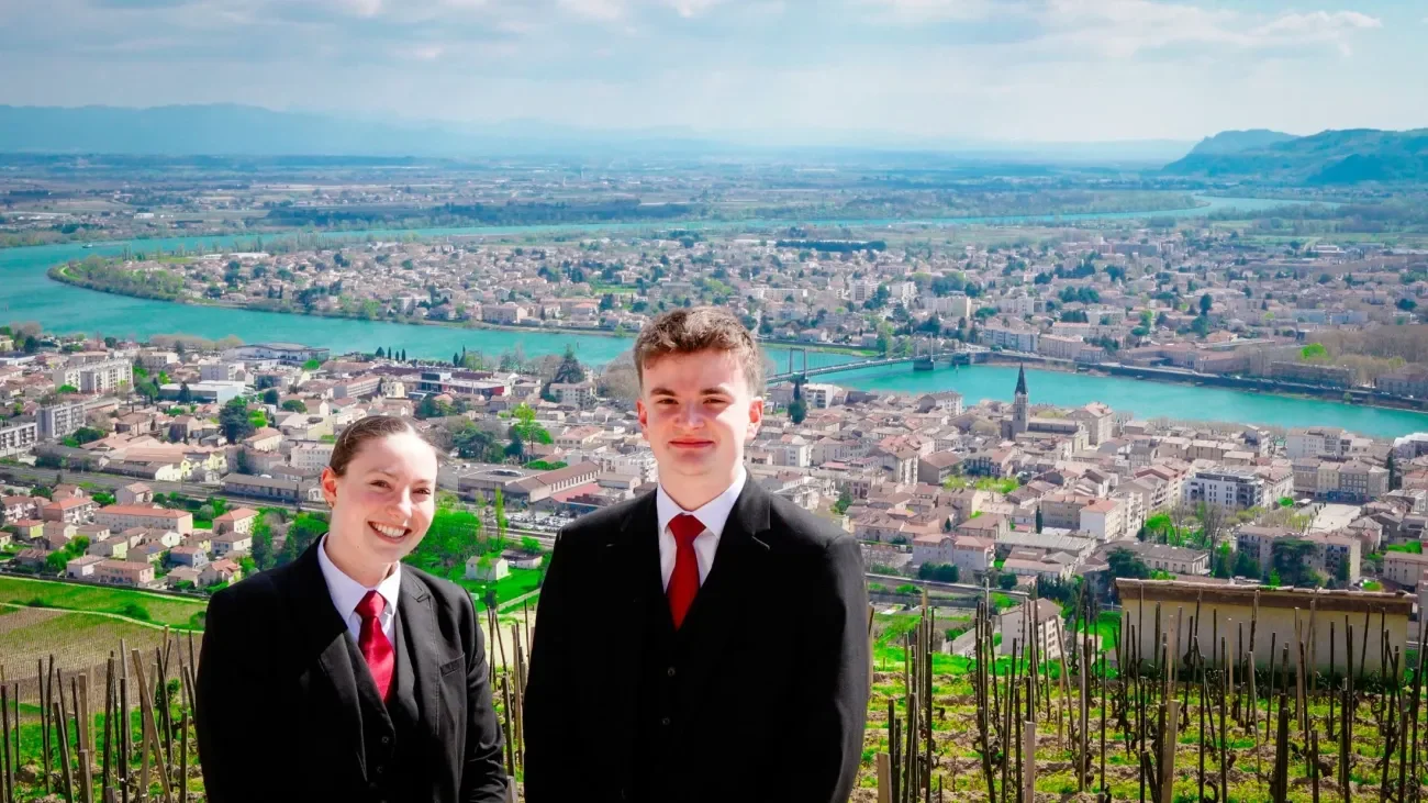 Salomé et Philimon, étudiants en sommellerie