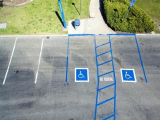 Handicap : une appli recense les places de parking réservées