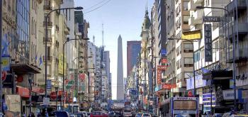 Visa Vacances Travail Argentine : pensez aux écoles de langues et restaurants pour trouver un job
